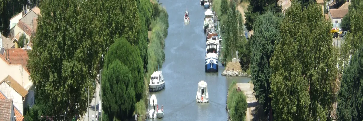 Image Constructeur terrain padel Aigues-Mortes