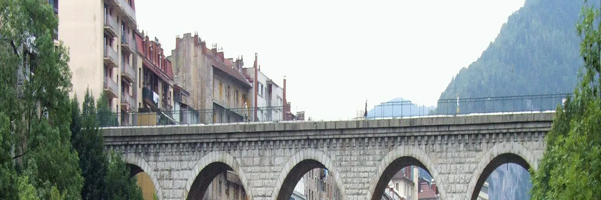 image-constructeur-terrain-padel-saint-claude.webp Image Constructeur terrain padel Saint-Claude