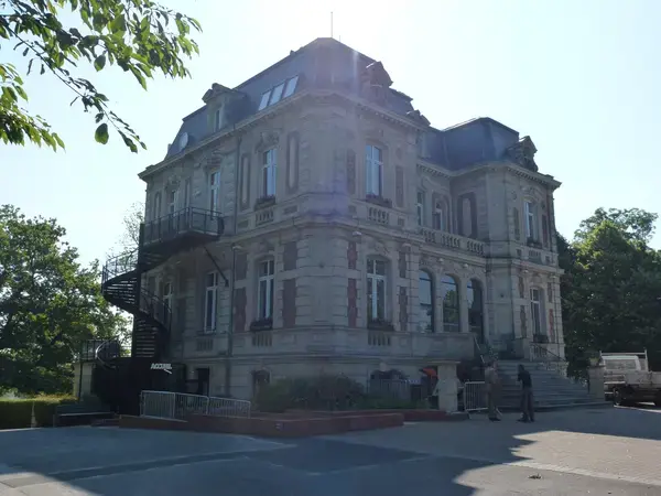 Fabricant Padel Constructeur terrain padel Beuvrages