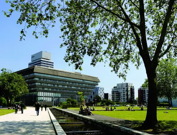 Fabricant Padel Constructeur terrain padel Cergy