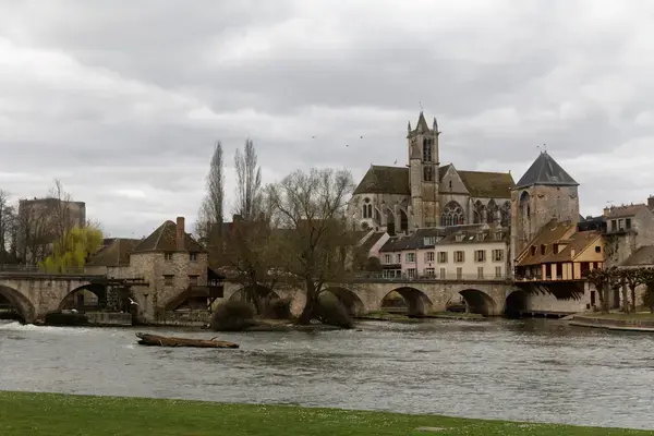 Fabricant Padel Constructeur terrain padel Moret-Loing-et-Orvanne