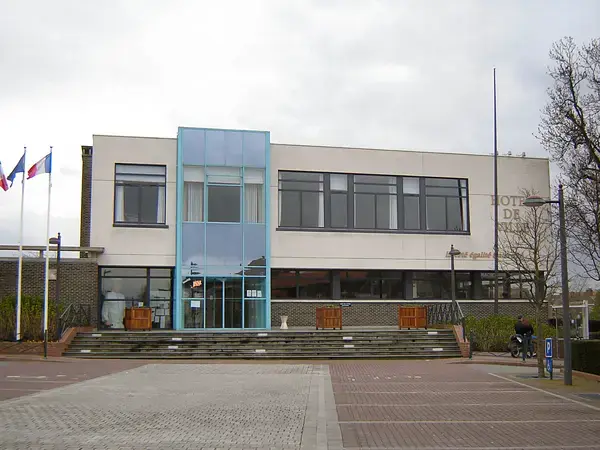 Fabricant Padel Constructeur terrain padel Neuville-en-Ferrain